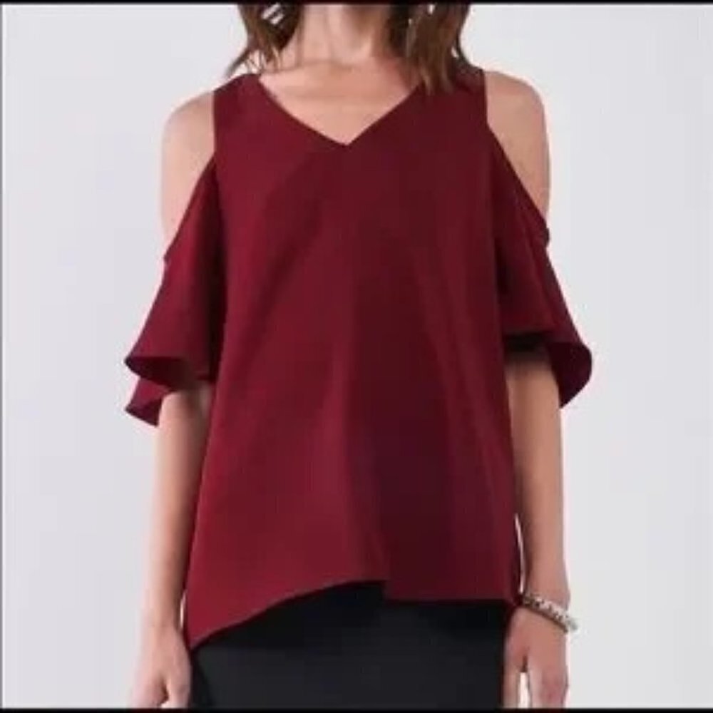 🔥🔥SALE🔥🔥Design Lab by Lord and Taylor Burgundy Cold Shoulder Top NWT